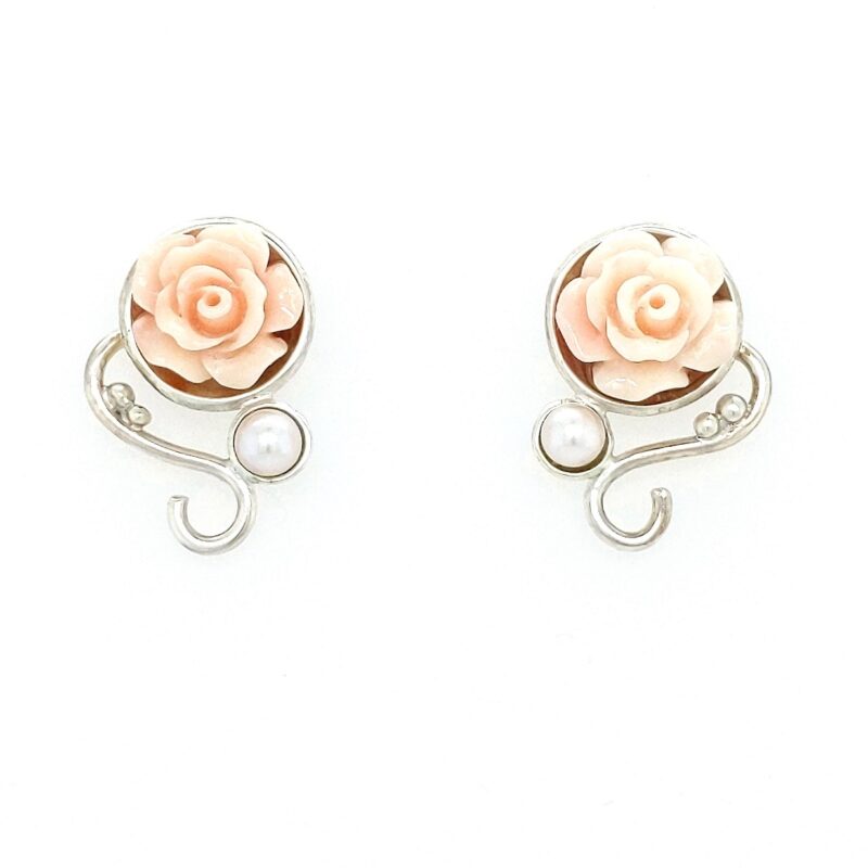 Willu, zilveren oorstekers met roze koraal roos, akoya parel, krul