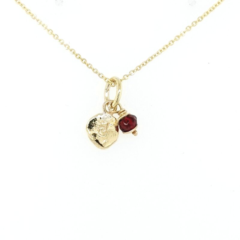 geelgouden hanger met maandsteen