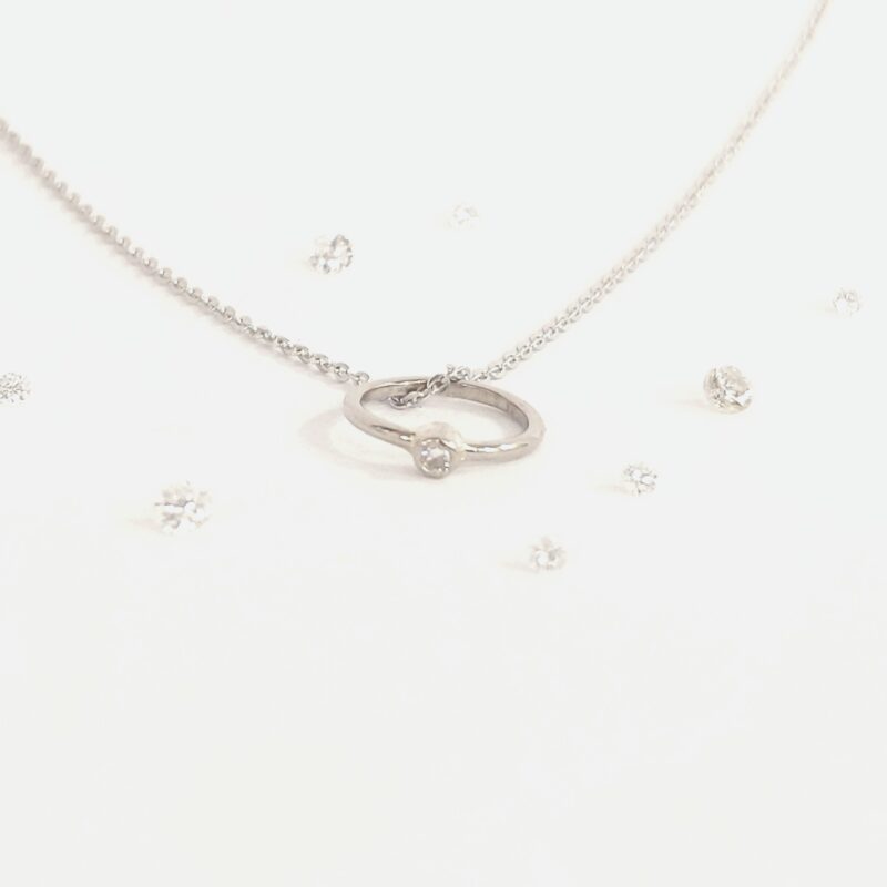 mini solitair ring-pendant met diamant